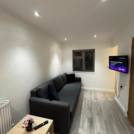 Newly Built One Bedroom Flat In Kidlington, Oxfordshire Exterior foto