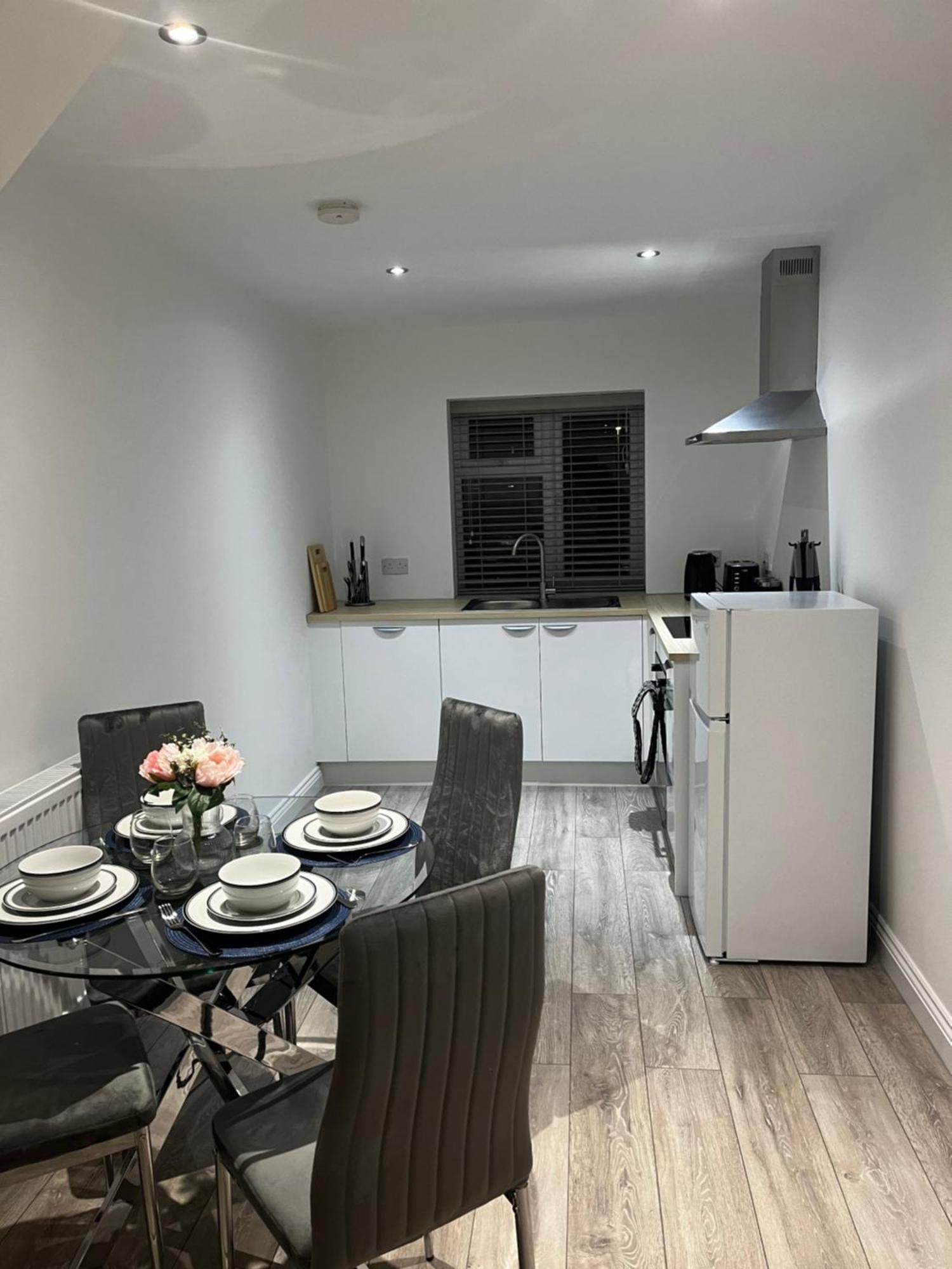 Newly Built One Bedroom Flat In Kidlington, Oxfordshire Exterior foto