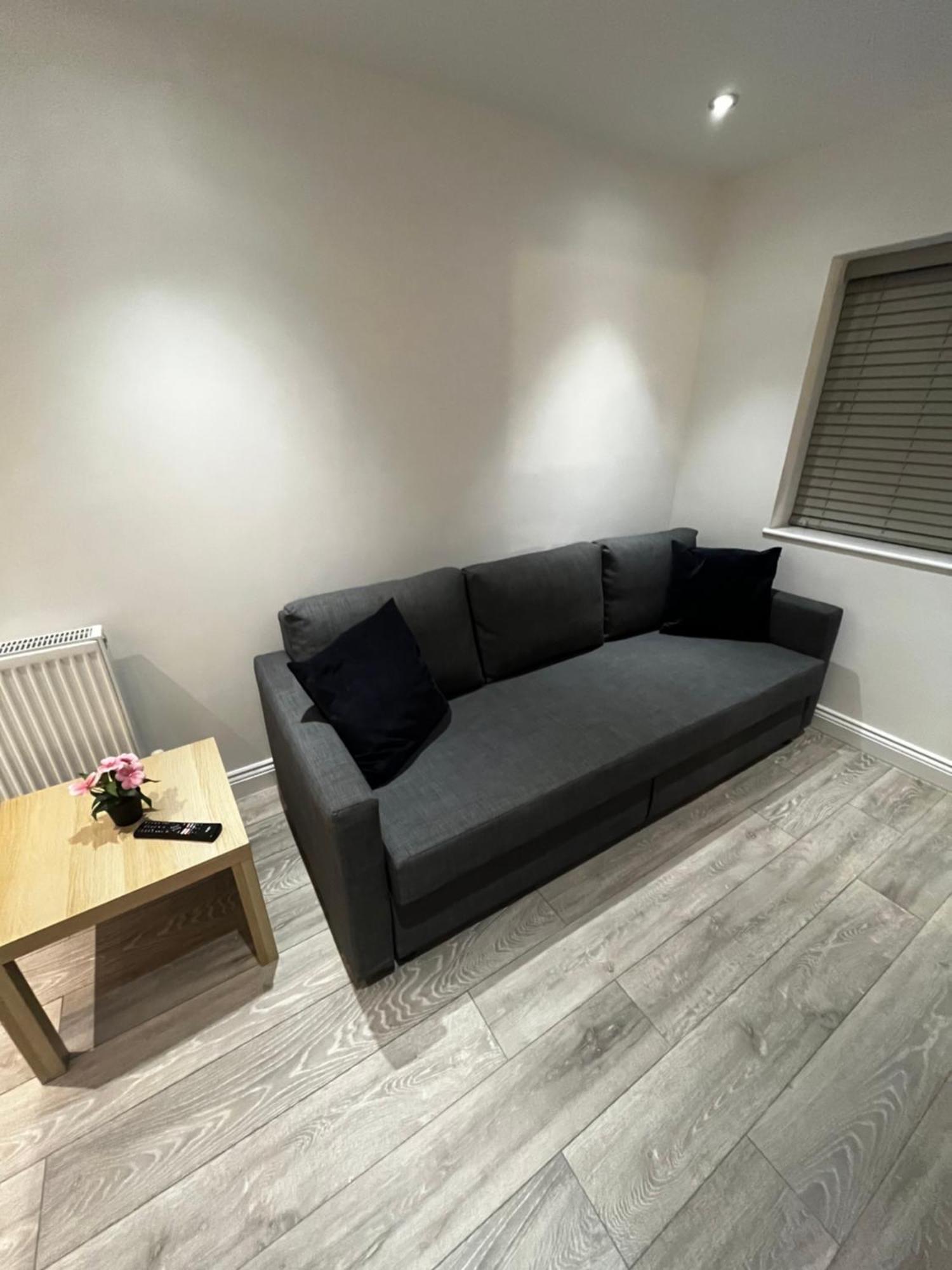 Newly Built One Bedroom Flat In Kidlington, Oxfordshire Exterior foto